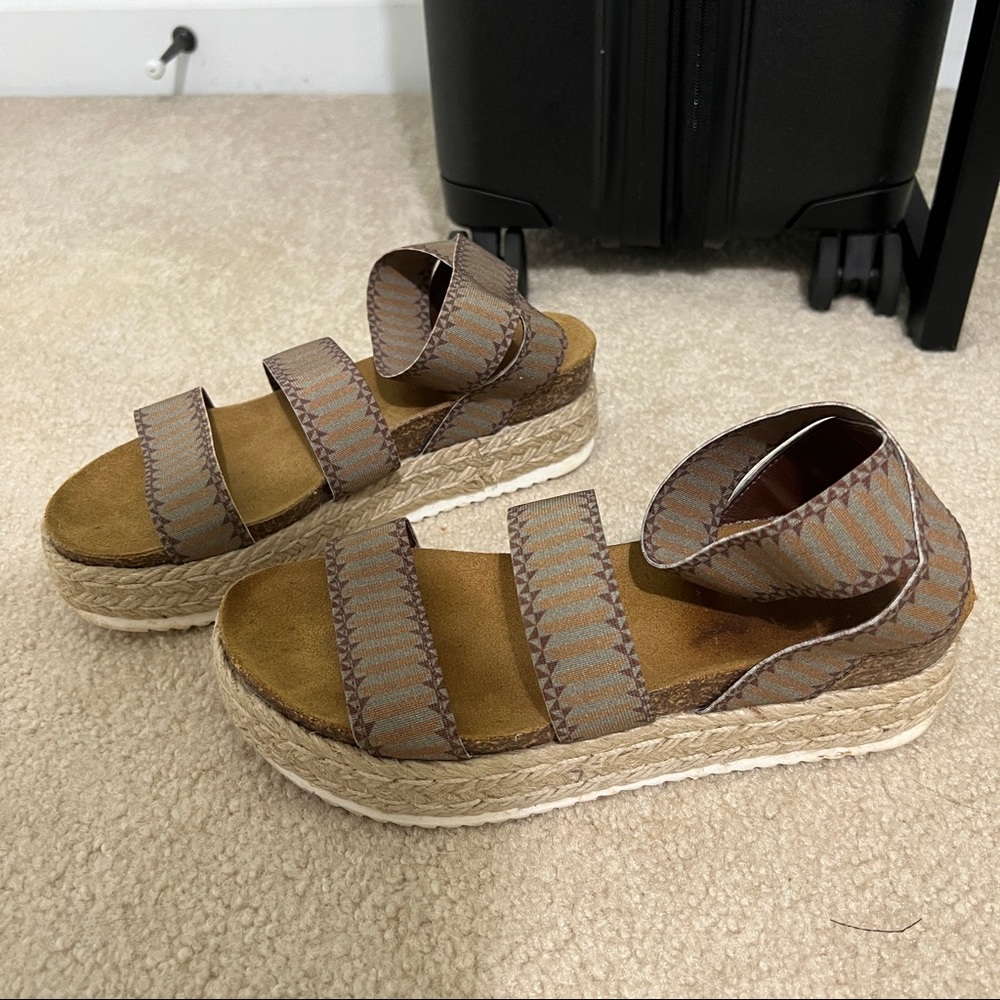 Steve Madden espadrille platform wedge sandal